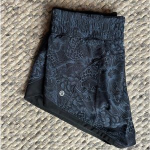 Lululemon shorts size 4